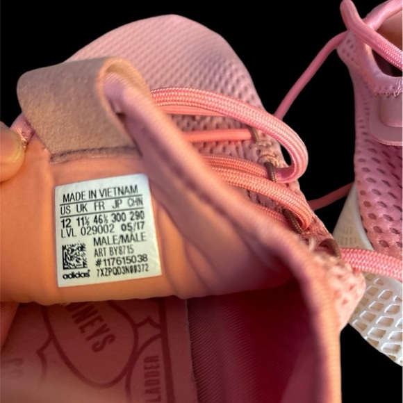 COPY - Addidas x Pharrell - Picture 5 of 5